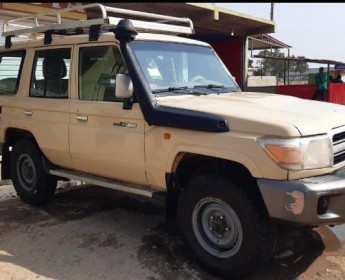 A venda Toyota Land Cruiser HZ 5 portas, prnt