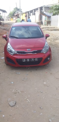 Venda KIA RIO carro limpo está em perfeitas condições
