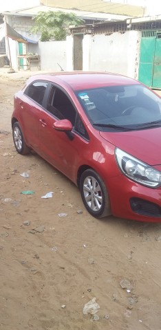 Venda KIA RIO carro limpo está em perfeitas condições