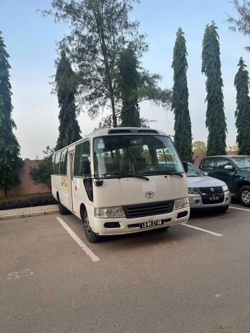 Venda Toyota Coaster prnt