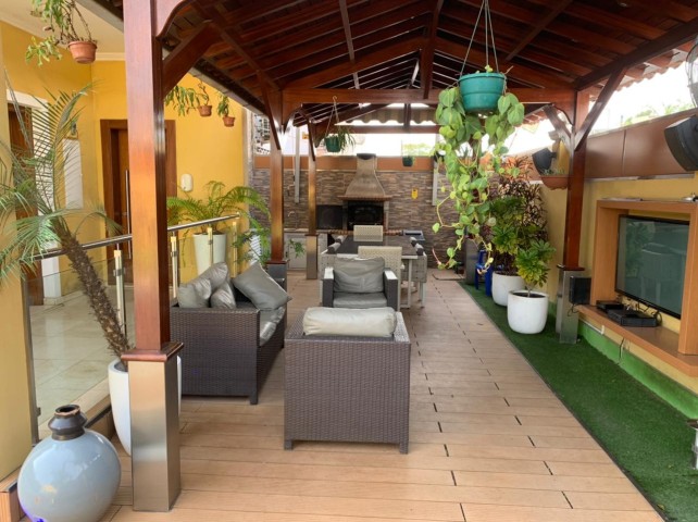 Venda ARRENDA-SE VIVENDA V3 MOBILADA C/PISCINA - VILA LICE