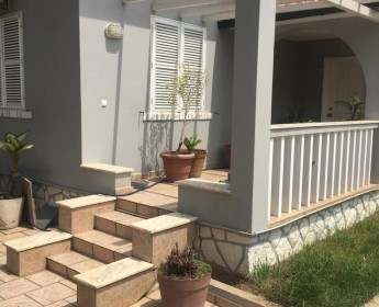 A venda ARRENDA-SE VIVENDA V3 MOBILADA C/PISCINA - MACULUSSO