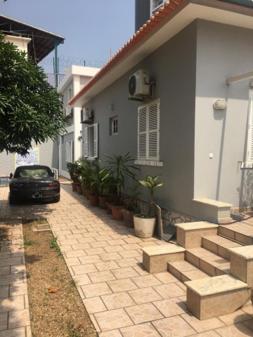 Venda ARRENDA-SE VIVENDA V3 MOBILADA C/PISCINA - MACULUSSO