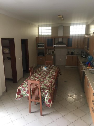 Venda ARRENDA-SE VIVENDA V3 MOBILADA C/PISCINA - MACULUSSO