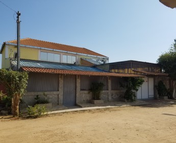 A venda VIVENDA V4 - LOCALIZADA NO ZANGO 01