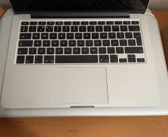 A venda MacBook Pro 13 Retina Core i5 8GB RAM 256GB SSD limpo
