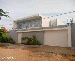 A venda Vivenda t4 Luxuosa no Patriota