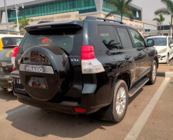 A venda Land Cruiser Prado VxL prnt Lglhrm