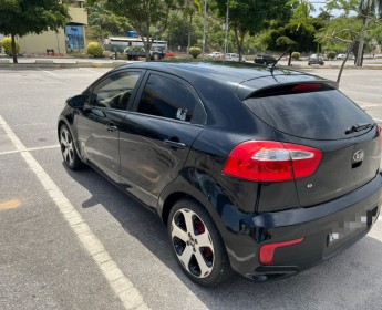 A venda KIA RIO Black sndy prnt
