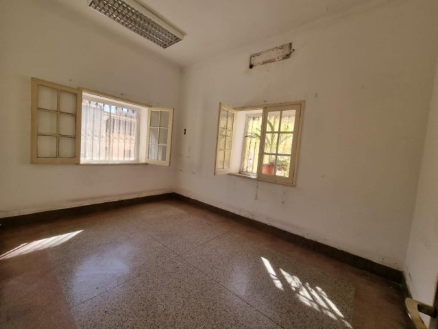 Venda Excelente T3+1 na Maianga