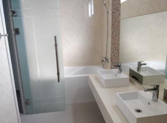 Venda ARRENDA-SE MORADIA T4 DUPLEX - CONDOMÍNIO RESIDENCIAL KASSAMA