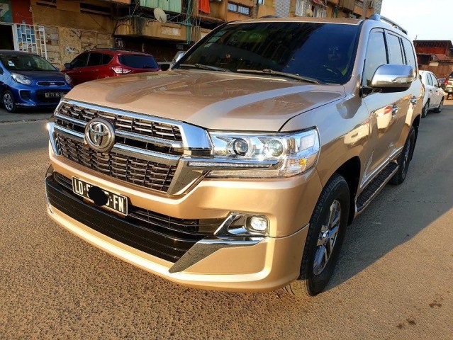 Venda TOYOTA GXR brown Lcar