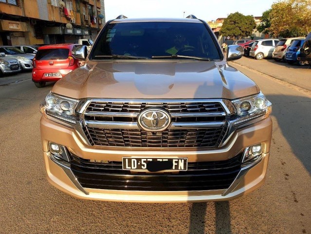 Venda TOYOTA GXR brown Lcar
