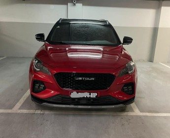 A venda JETOUR X70 red Lcar