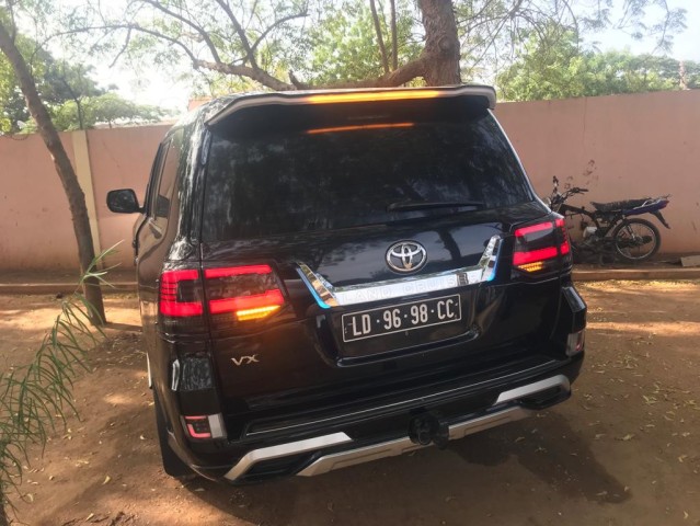 Venda LAND CRUISER VX, FULL. ACTU. 2021