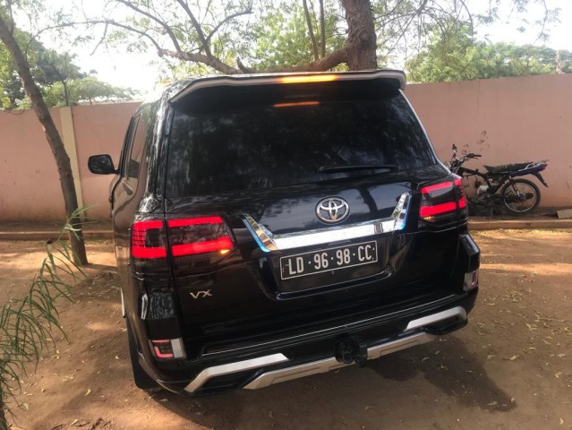 Venda LAND CRUISER VX, FULL. ACTU. 2021