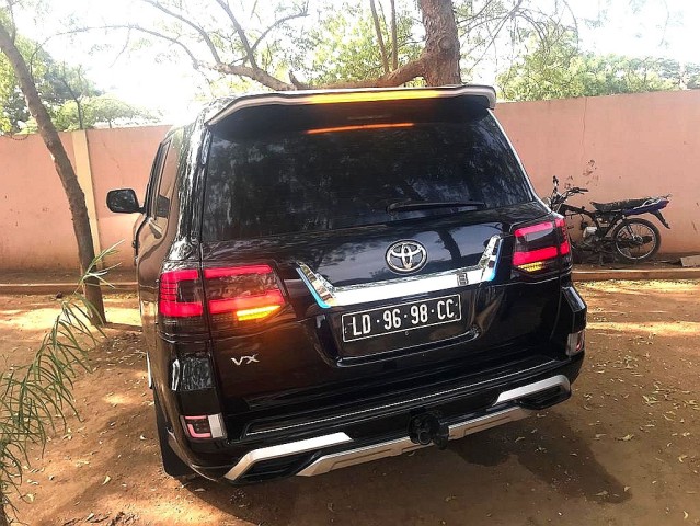 Venda LAND CRUISER VX, FULL. ACTU. 2021