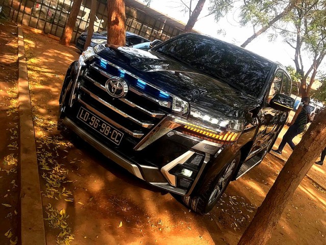 Venda LAND CRUISER VX, FULL. ACTU. 2021