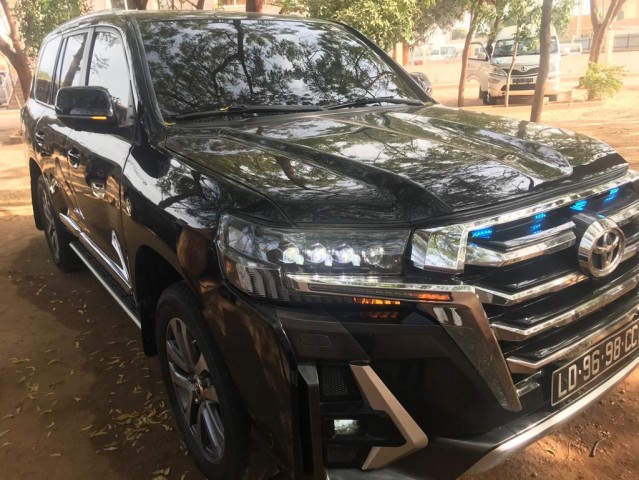 Venda LAND CRUISER VX, FULL. ACTU. 2021