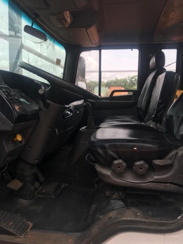 Venda HYUNDAI CANTER limpo Lcr