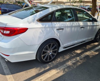 A venda HYUNDAI SONATA with semi novo Lcr
