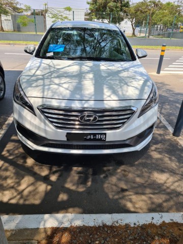 Venda HYUNDAI SONATA with semi novo Lcr