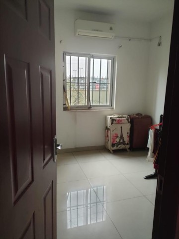 Venda Apto T3 condomínio Pedras, via expressa mren