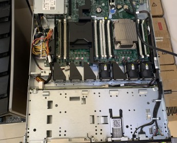 A venda Servidor HP ProLiant DL160 Gen 9 usado em estado impecável