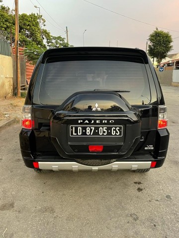 Venda Mitsubishi Pajero G limpo Grmny