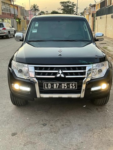 Venda Mitsubishi Pajero G limpo Grmny