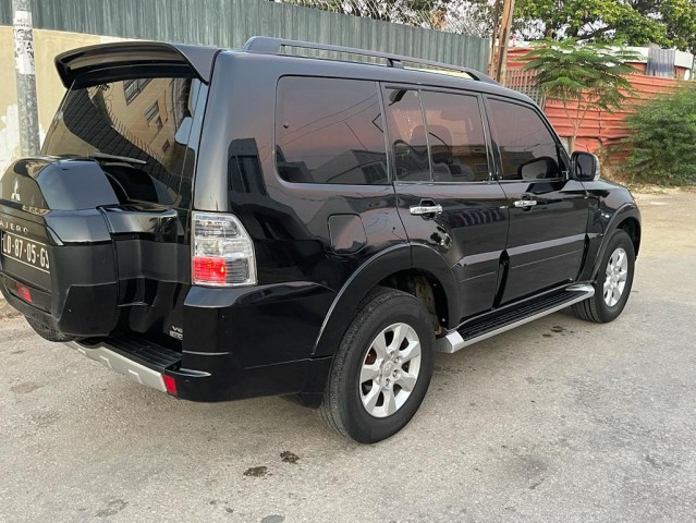 Venda Mitsubishi Pajero G limpo Grmny
