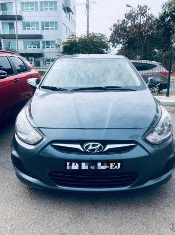 Venda Hyundai Accent limpo EdrdN