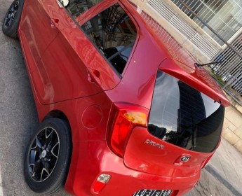 A venda Kia Picanto Grmny red