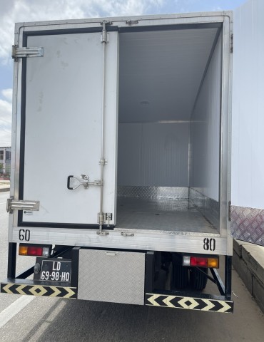 Venda Estou a vender esta MITSUBISHI CANTER FUSO FECHADA NOVA 1000KM a bom preço 23.500.000negociável