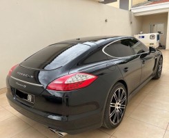 A venda Porsche Panamera 4S EdrdN