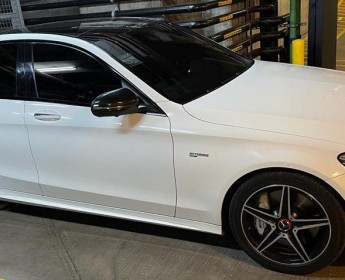A venda Mercedes Benz C43 Grmn