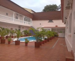 A venda Vivenda V3 de dois andares com Piscina no Bairro Azul (Luanda)*