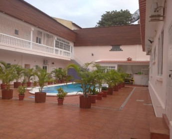 A venda Vivenda V3 de dois andares com Piscina no Bairro Azul (Luanda)*