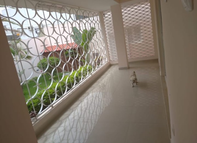 Venda Vivenda V3 de dois andares com Piscina no Bairro Azul (Luanda)*