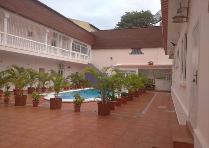 Venda Vivenda V3 de dois andares com Piscina no Bairro Azul (Luanda)*
