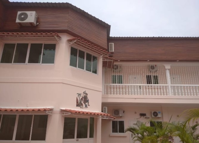 Venda Vivenda V3 de dois andares com Piscina no Bairro Azul (Luanda)*