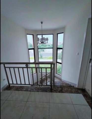 Venda Vivenda V3 Duplex no condomínio Austin*