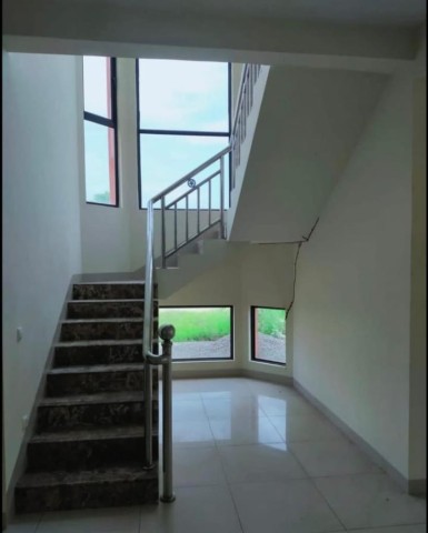 Venda Vivenda V3 Duplex no condomínio Austin*