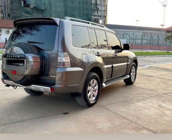 A venda MITSUBISHI PAJERO F Limpo Emnl