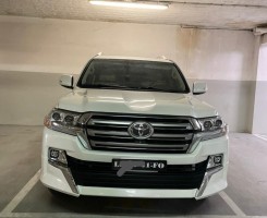 A venda Toyota Prado VX V8 Grmn