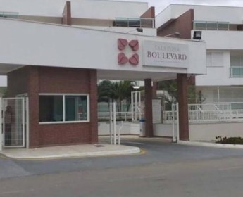 A venda À VENDA: Moradia V3+1 Triplex Com Elevador Interno, Sito No Condomínio...