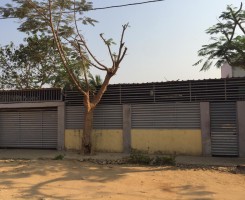A venda Casa a venda no Zango 1. Rua da Maxi