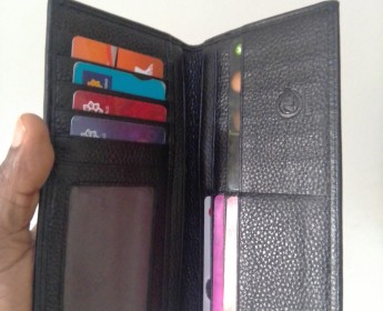A venda Vende carteira de documentos de alta qualidade em cabedal genuíno