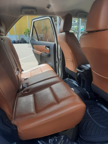 Venda Toyota Fortuner G semi novo White prnt