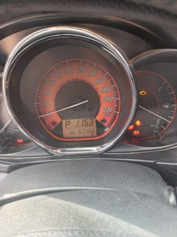 Venda Toyota Yaris G clga